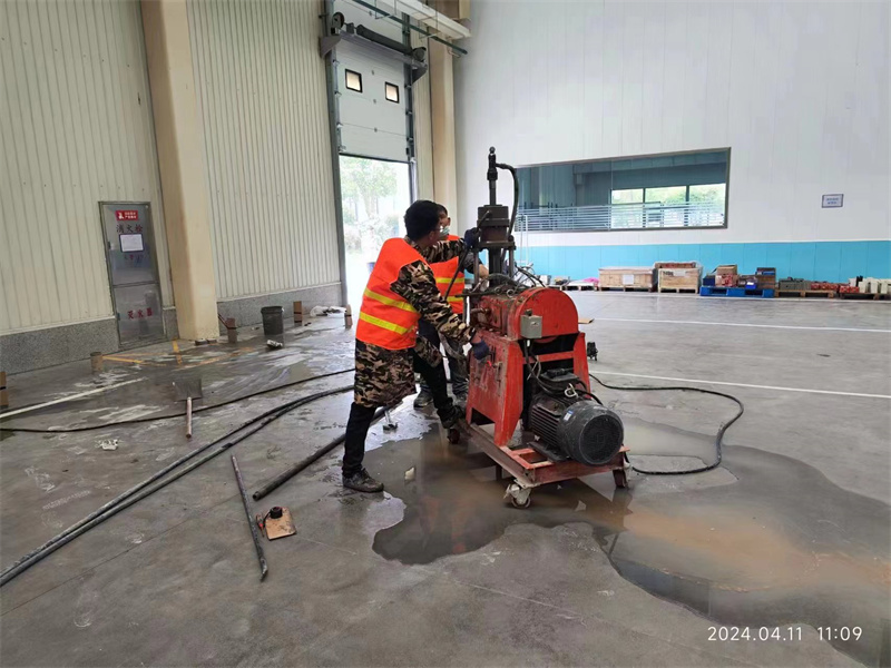 凤岗镇厂房地面下沉塌陷注浆加固施工